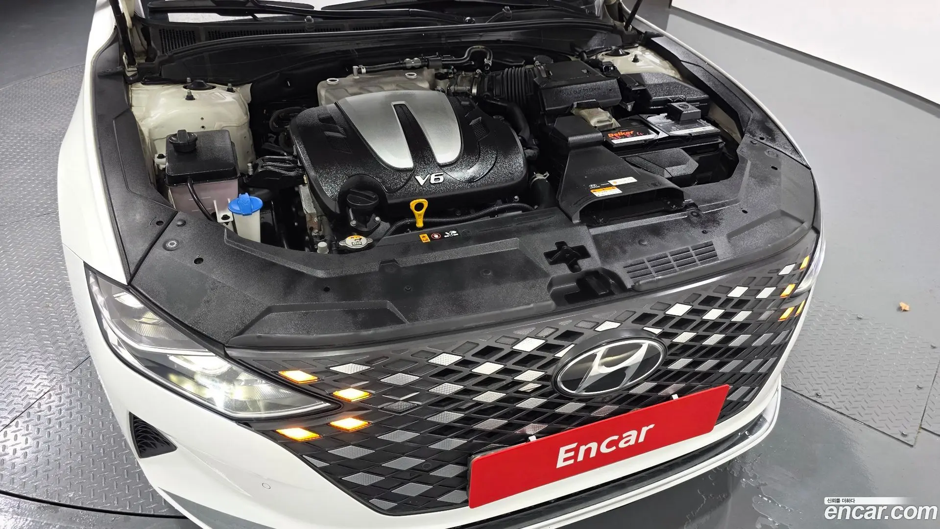 Hyundai Grandeur 3.0 LPi Rent Car