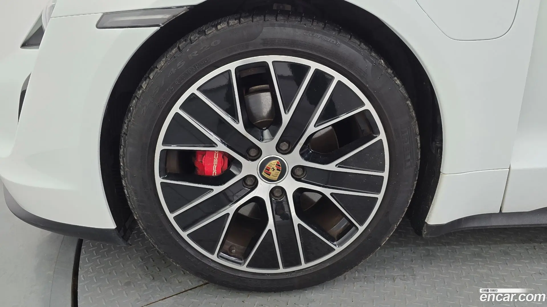 Porsche Taycan 4S