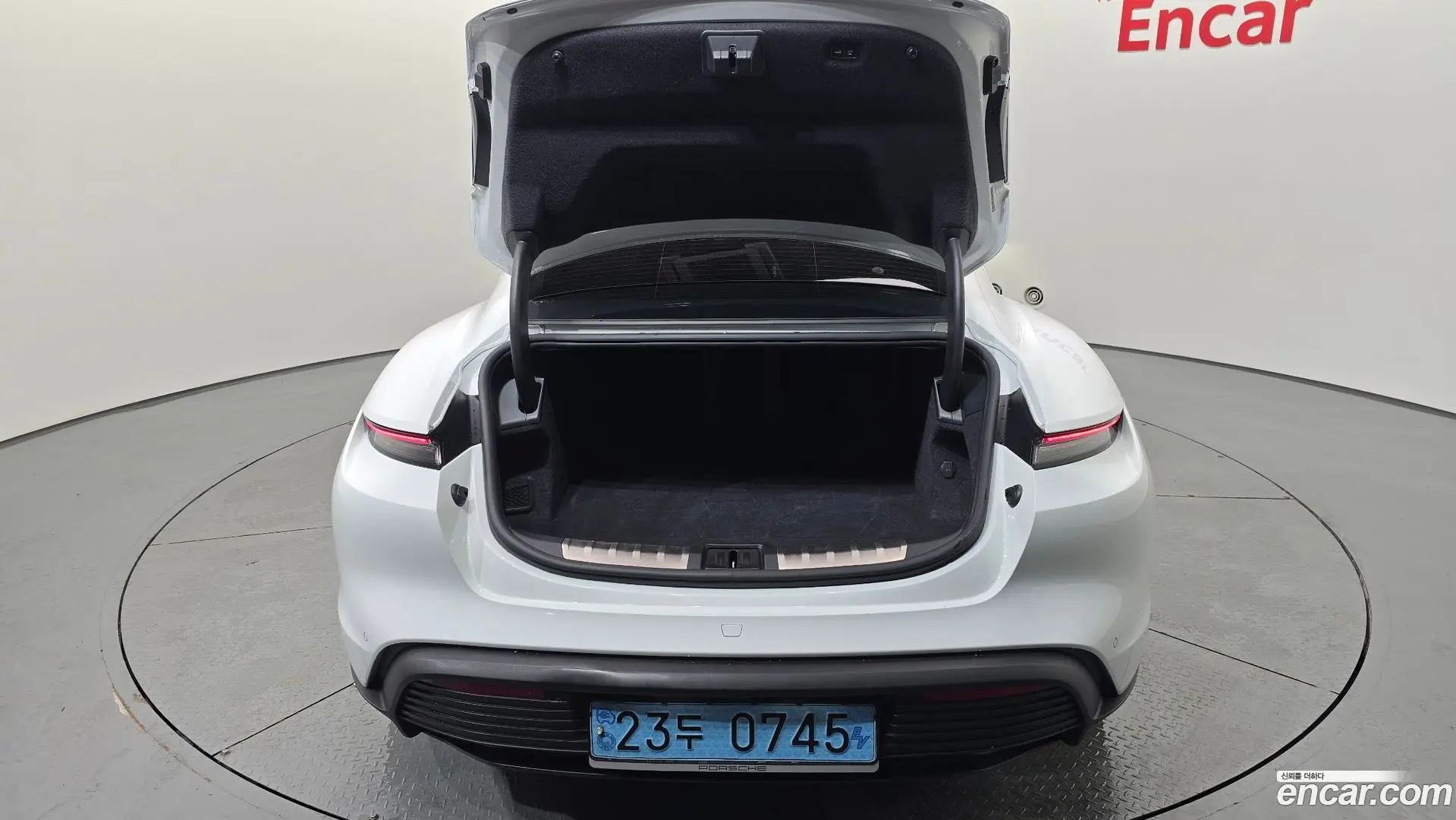 Porsche Taycan 4S