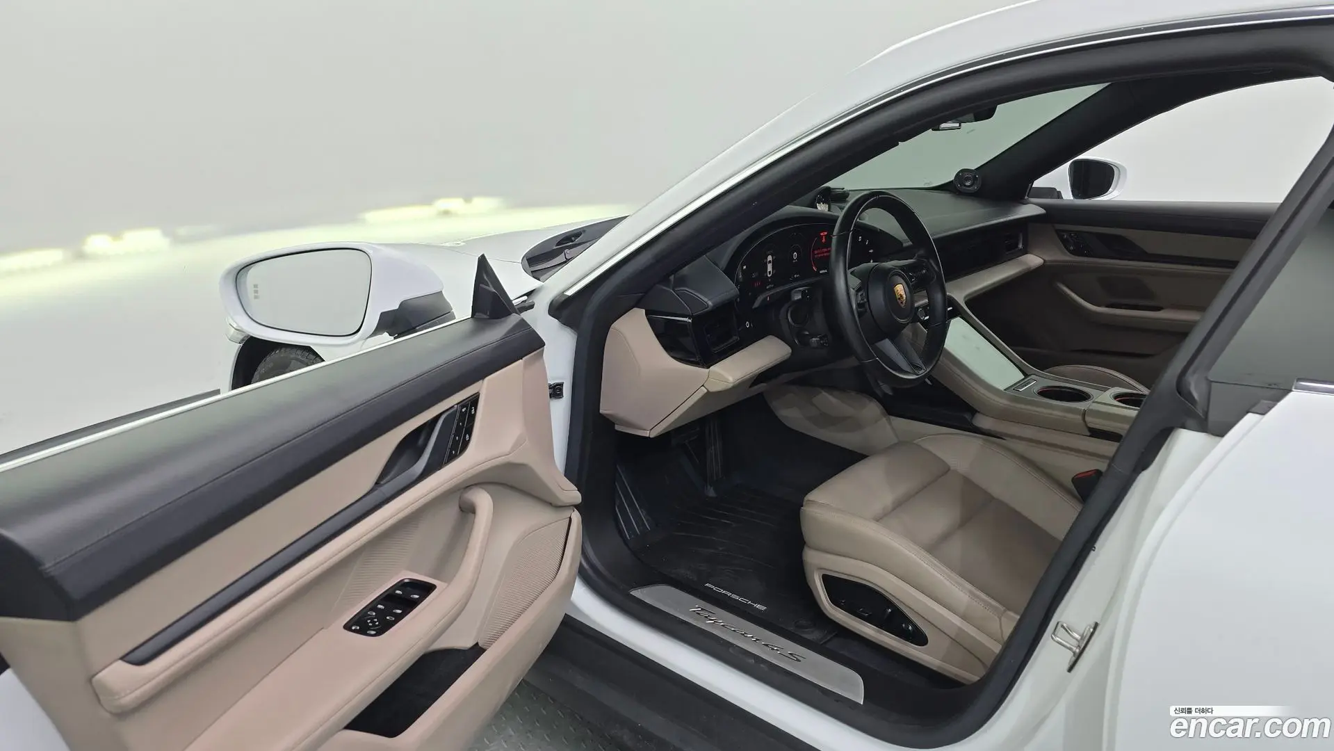 Porsche Taycan 4S
