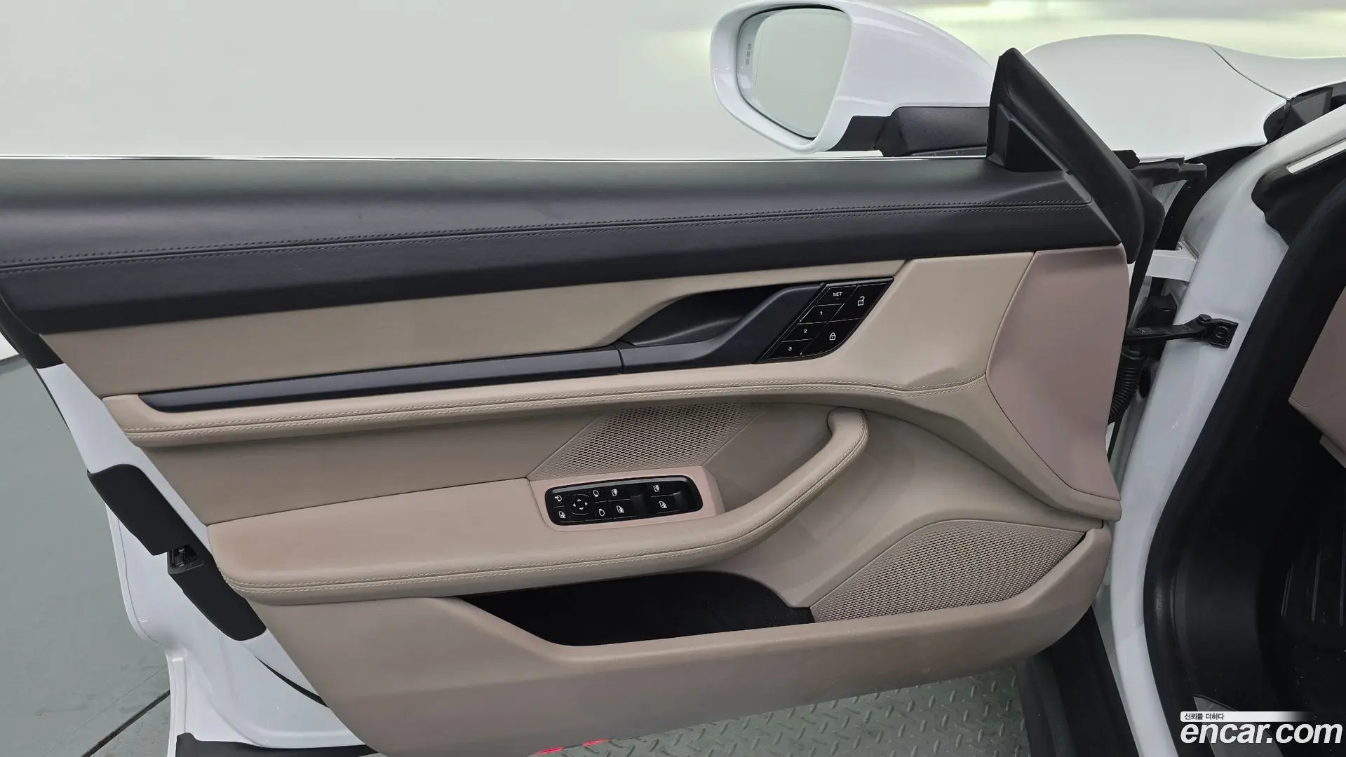 Porsche Taycan 4S