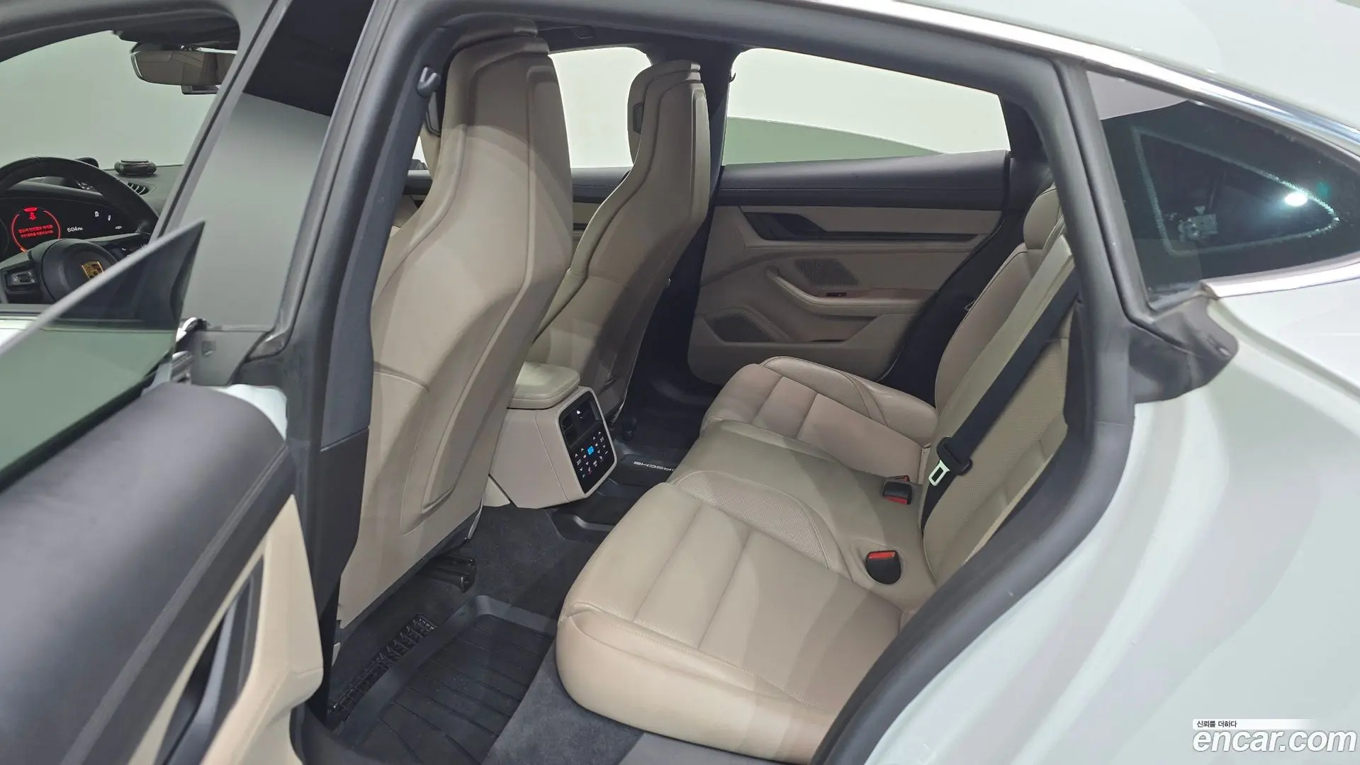 Porsche Taycan 4S