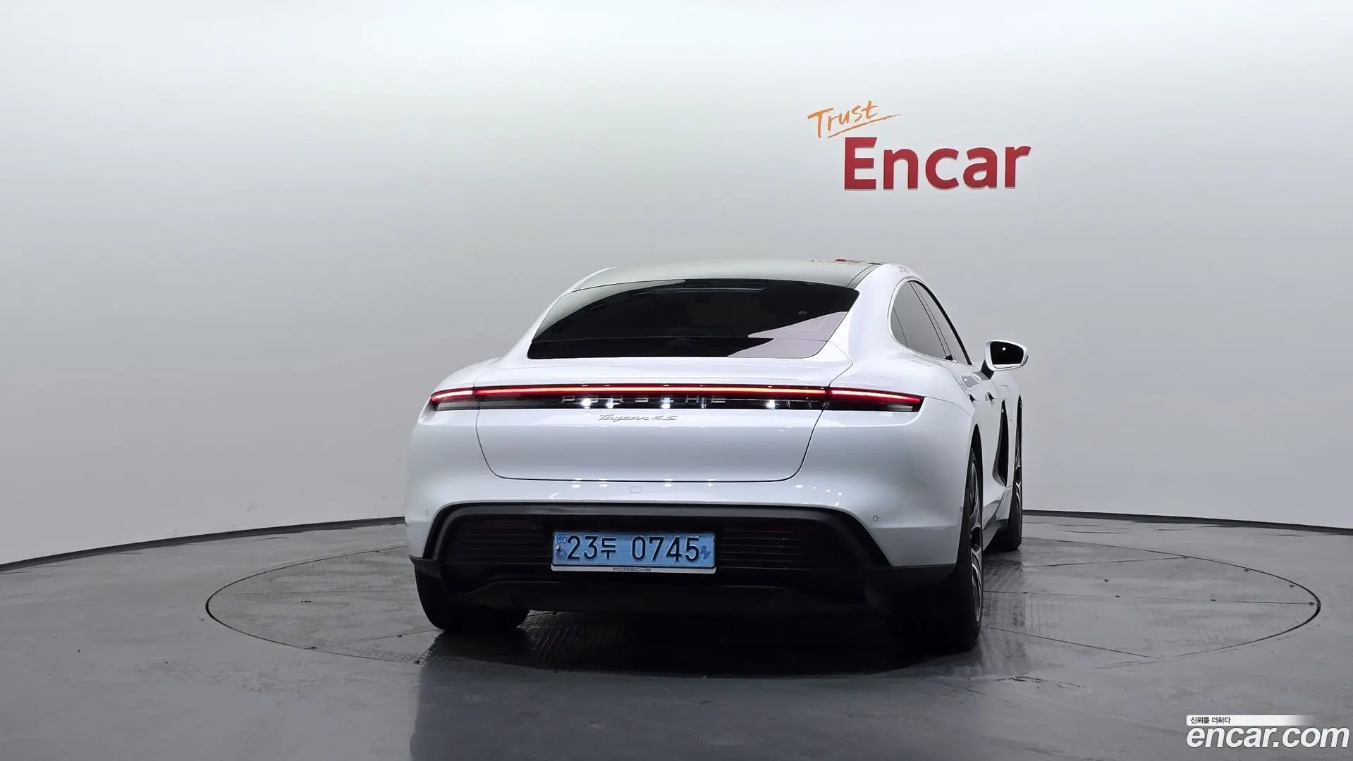 Porsche Taycan 4S