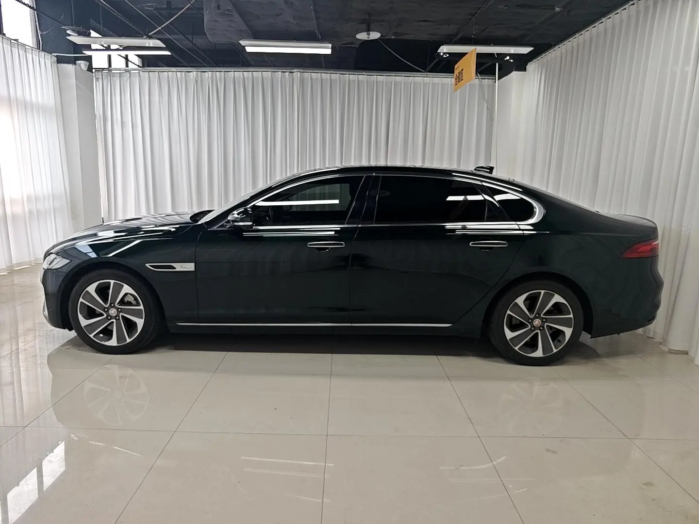 Jaguar XFL 2021 2.0T P200 2WD Elite Luxury