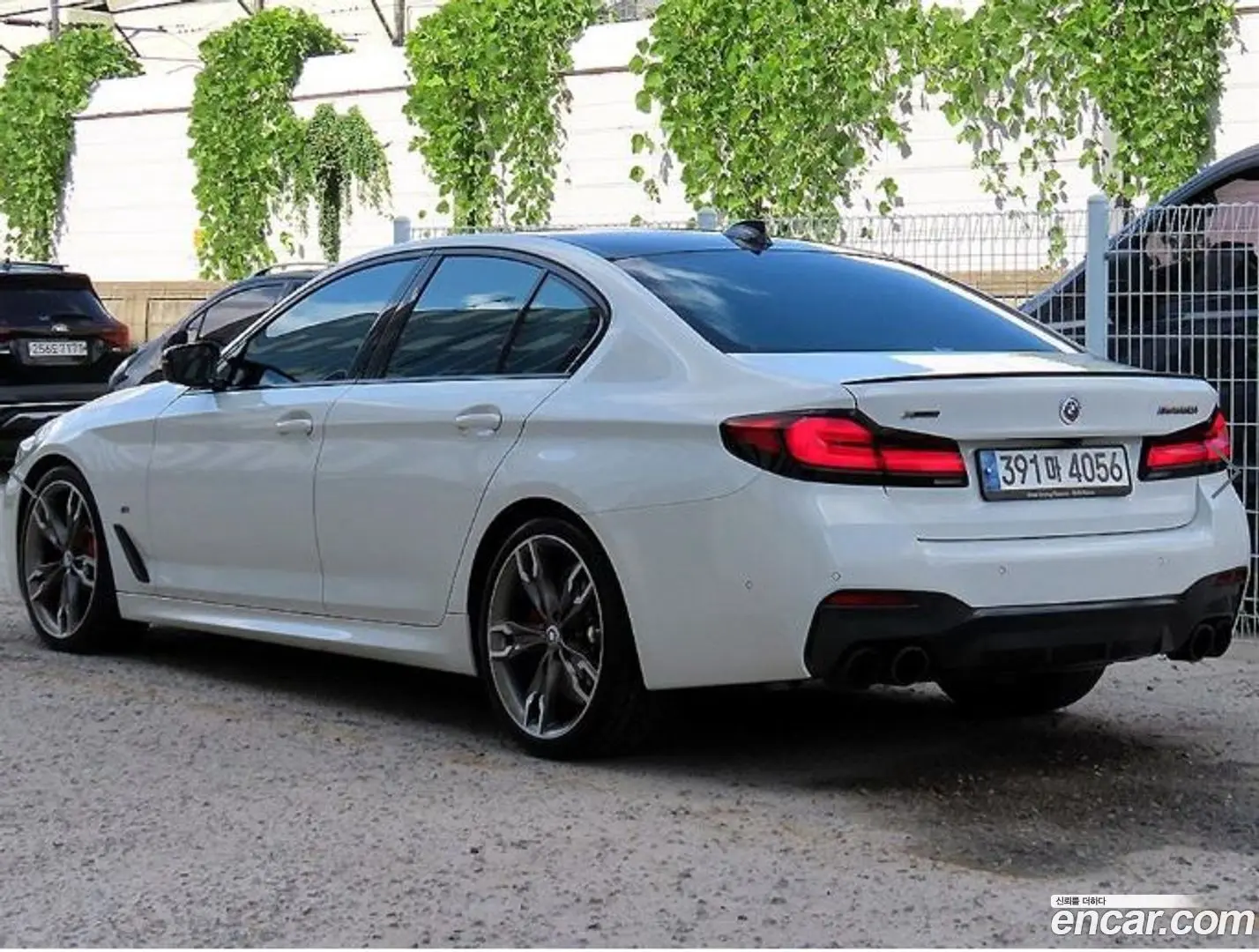BMW 5-Series M550i xDrive 2020