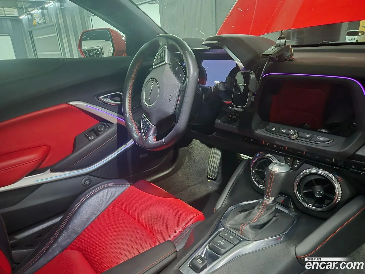 Chevrolet Camaro SS 6.2 V8 Volcano Red