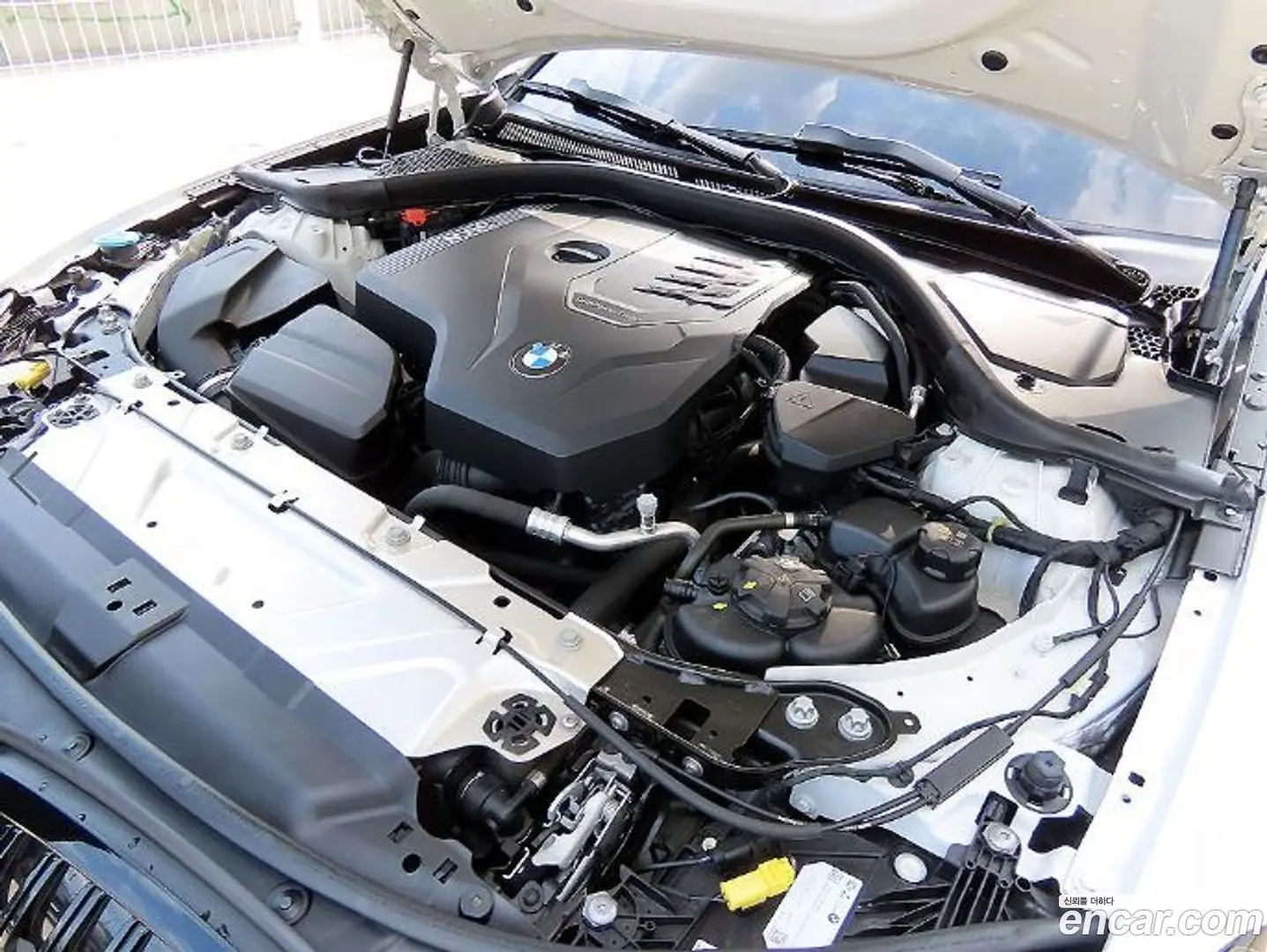 BMW 3-Series 320i M Sport 2023