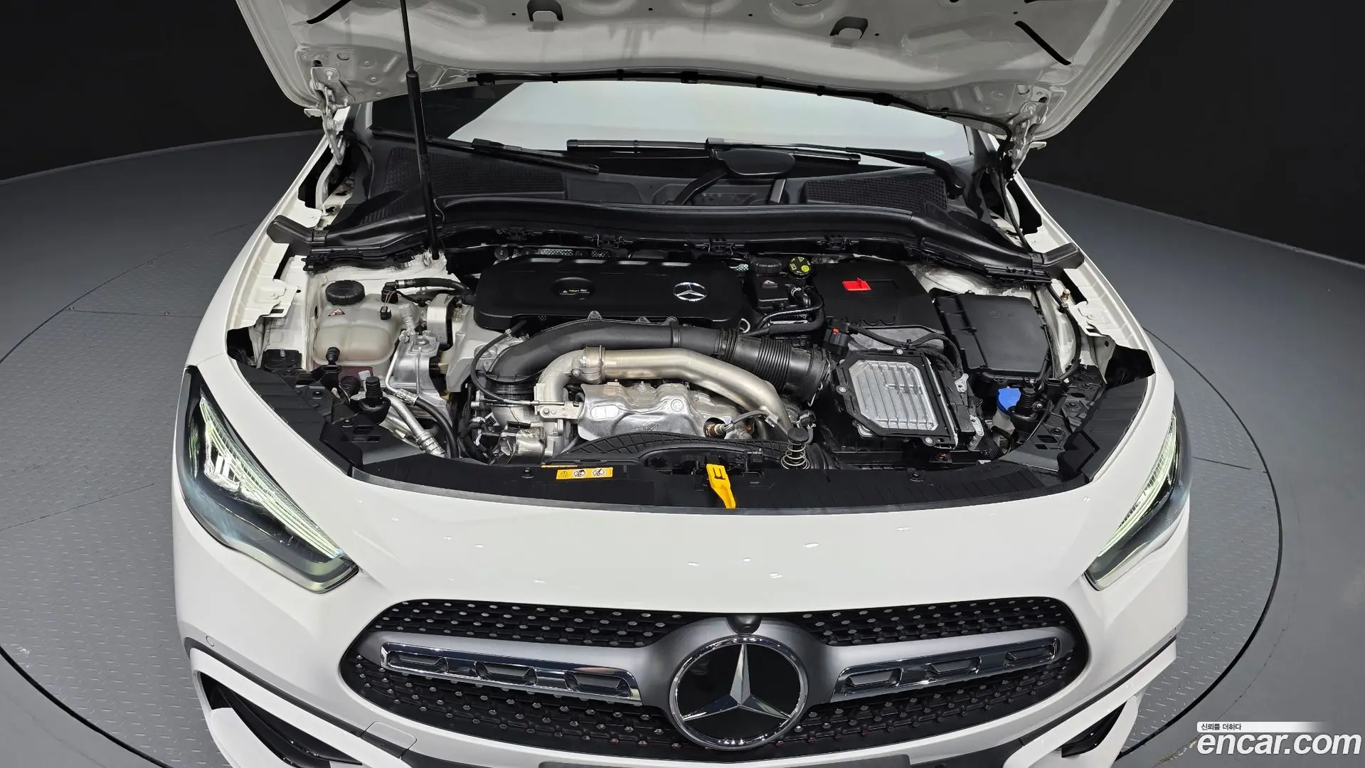 Mercedes-Benz GLA-Class GLA250 4MATIC 2023