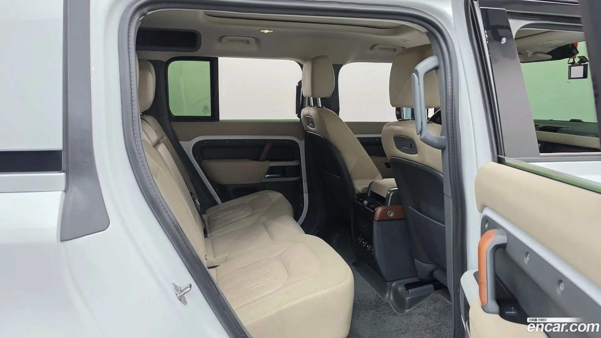 Land Rover Defender 110 D240 SE