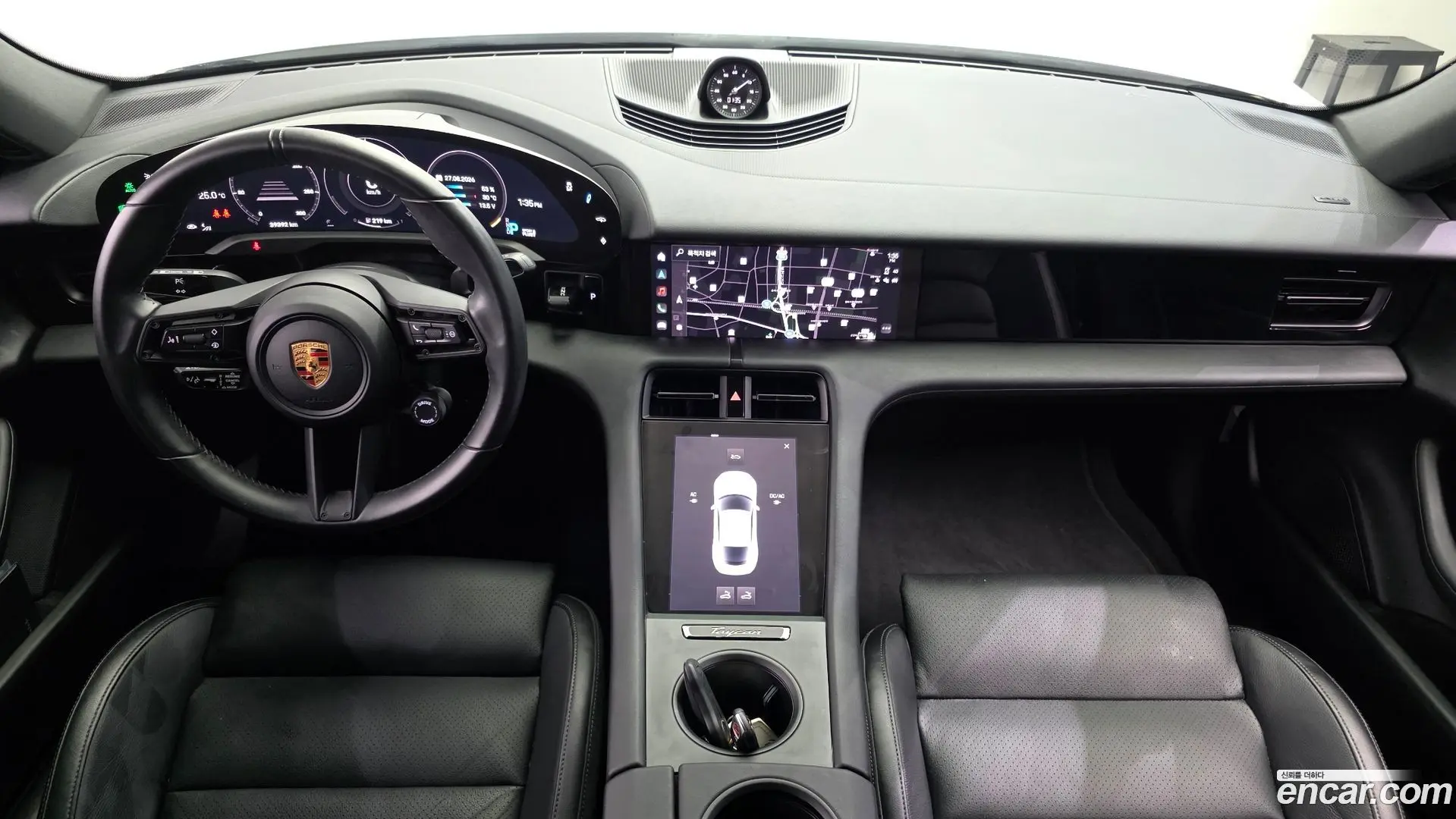 Porsche Taycan Base