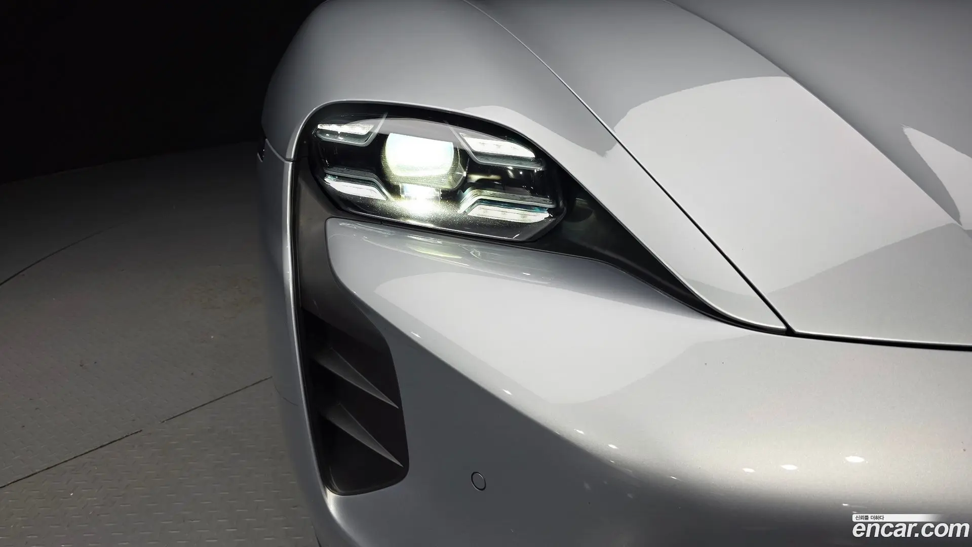 Porsche Taycan 4S