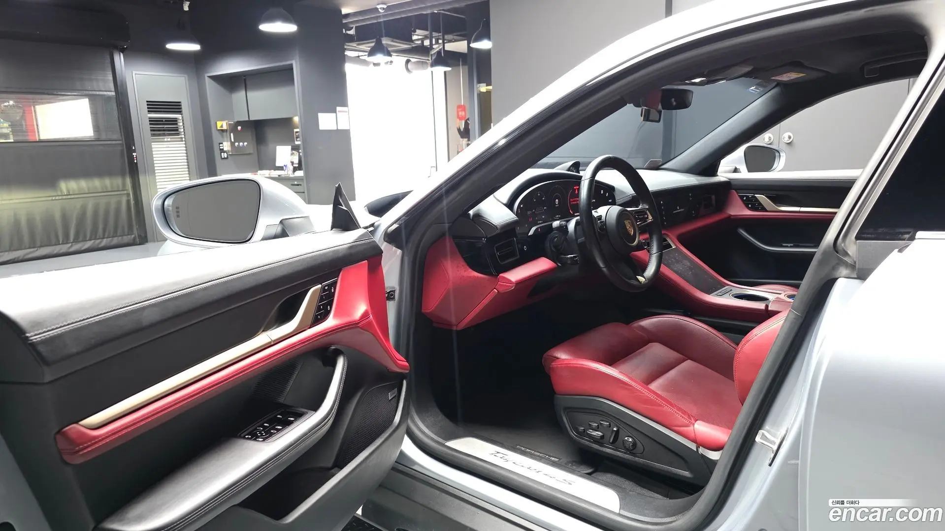 Porsche Taycan 4S