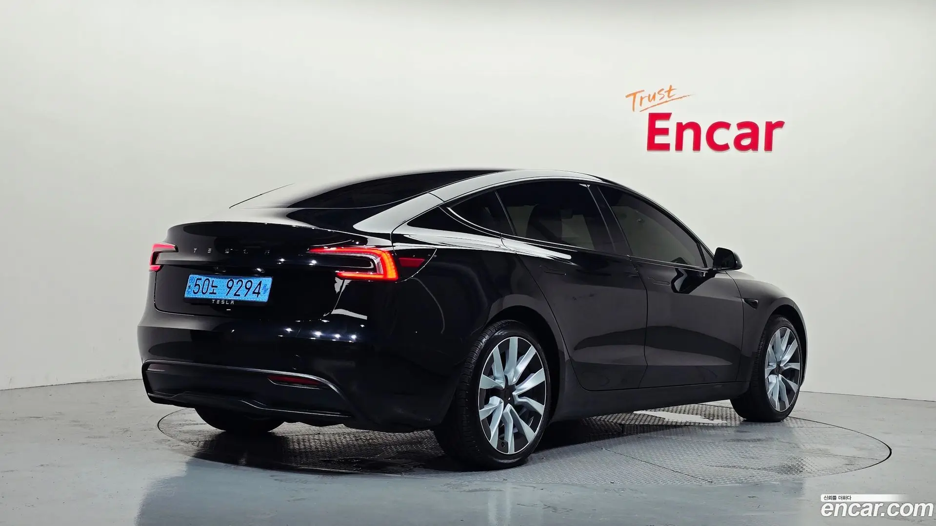 Tesla Model 3 RWD