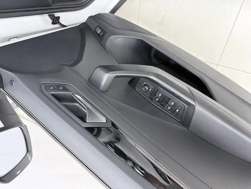 Volkswagen T-Roc 2022 280TSI DSG 2WD PLUS