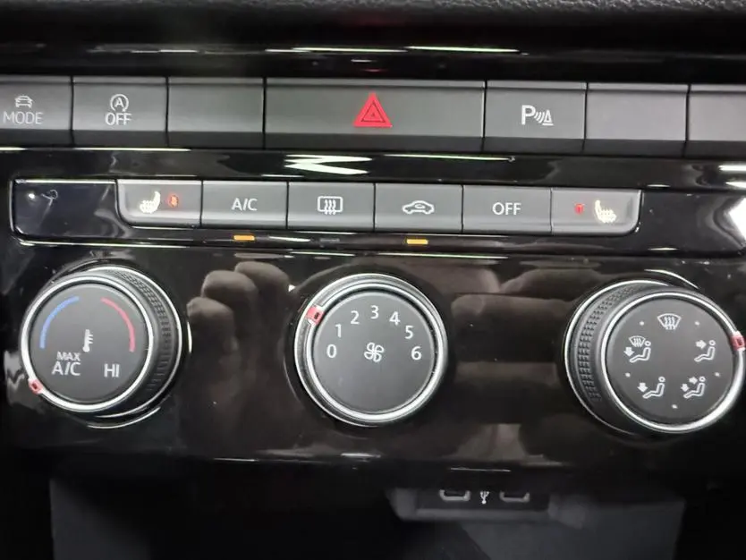 Volkswagen T-Roc 2022 280TSI DSG 2WD PLUS