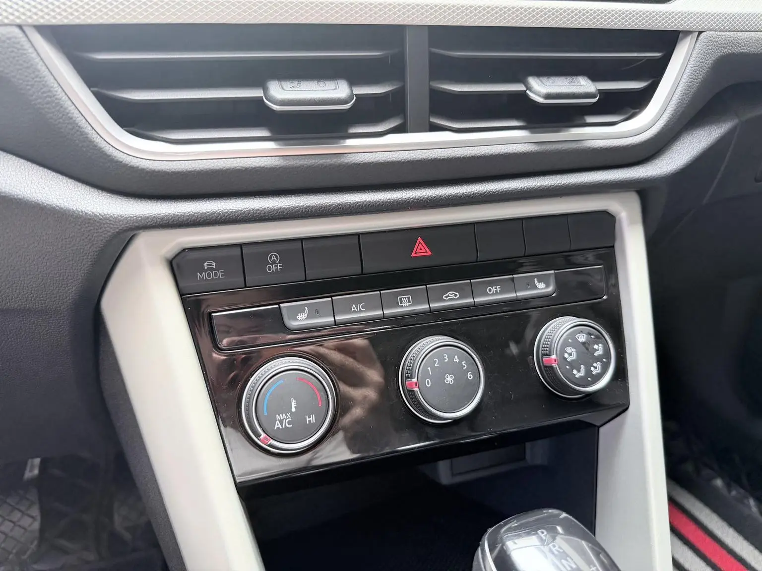 Volkswagen T-Roc 2023 280TSI DSG