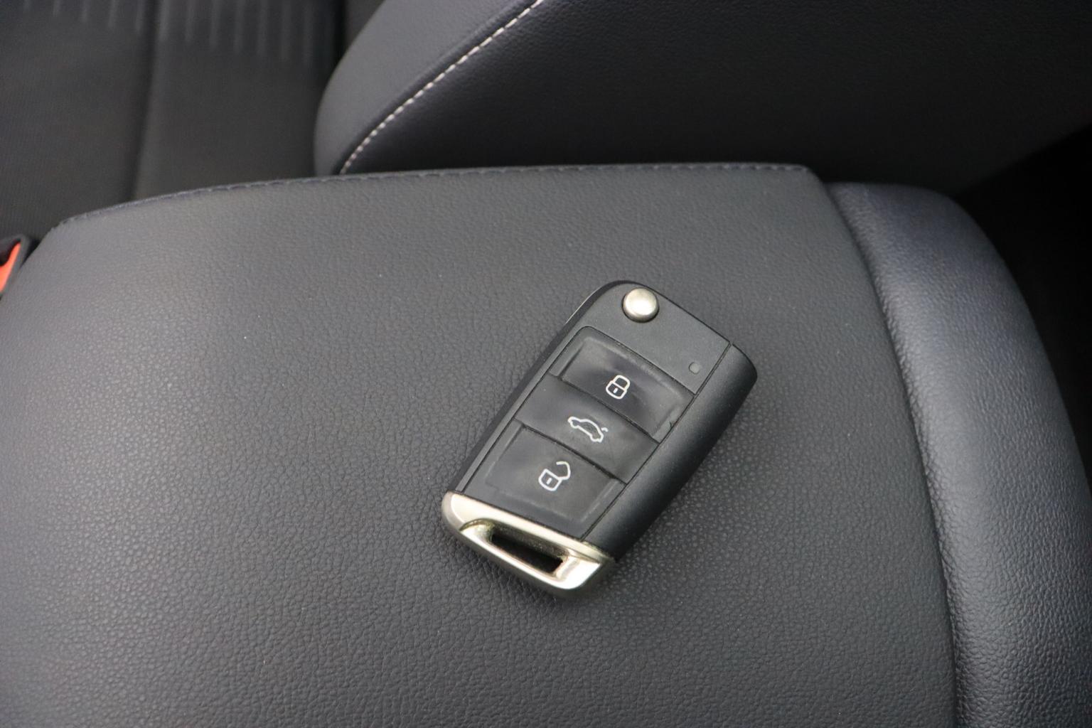 Volkswagen T-Roc 2021 Facelift 280TSI DSG 2WD Smart Connected