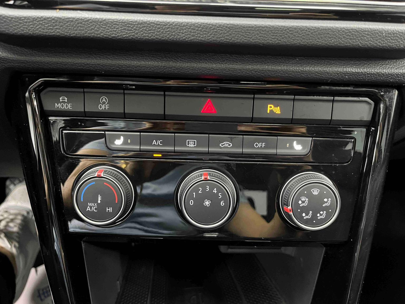 Volkswagen T-Roc 2022 280TSI DSG 2WD PLUS