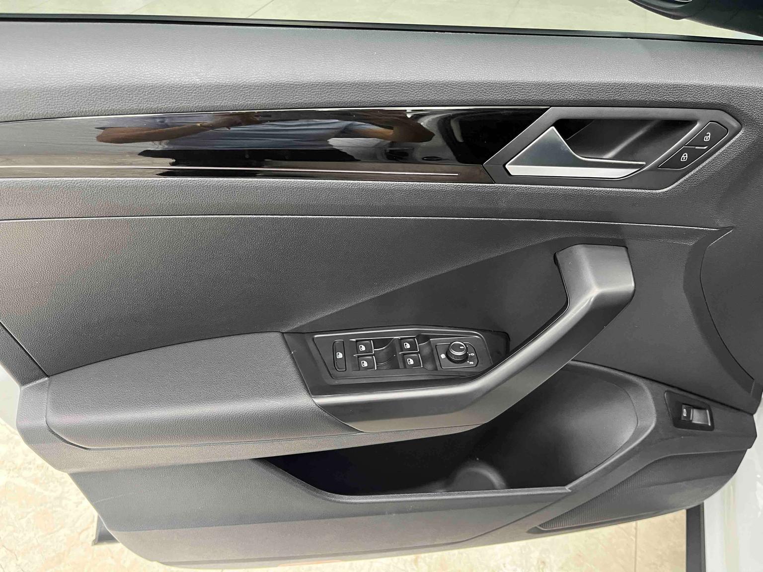 Volkswagen T-Roc 2022 280TSI DSG 2WD PLUS