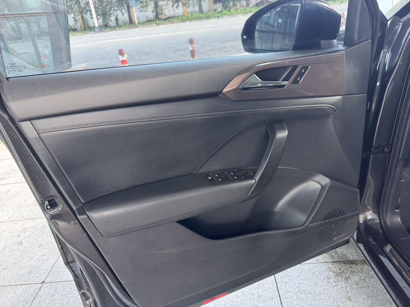 Volkswagen Tharu 2022 280TSI 2WD Fashion