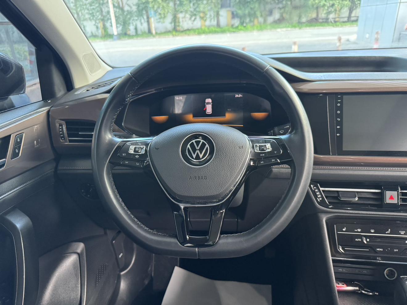 Volkswagen Tharu 2022 280TSI 2WD Fashion