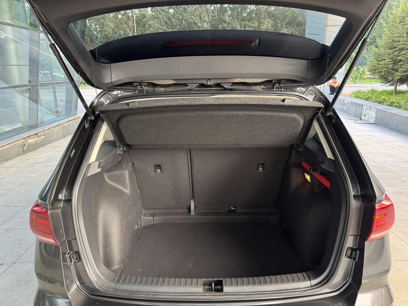 Volkswagen Tharu 2022 280TSI 2WD Fashion