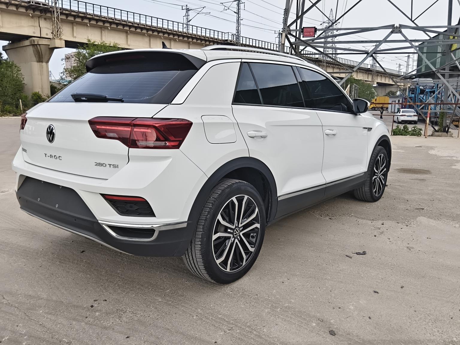 Volkswagen T-Roc 2022 280TSI DSG 2WD R-Line Pro PLUS
