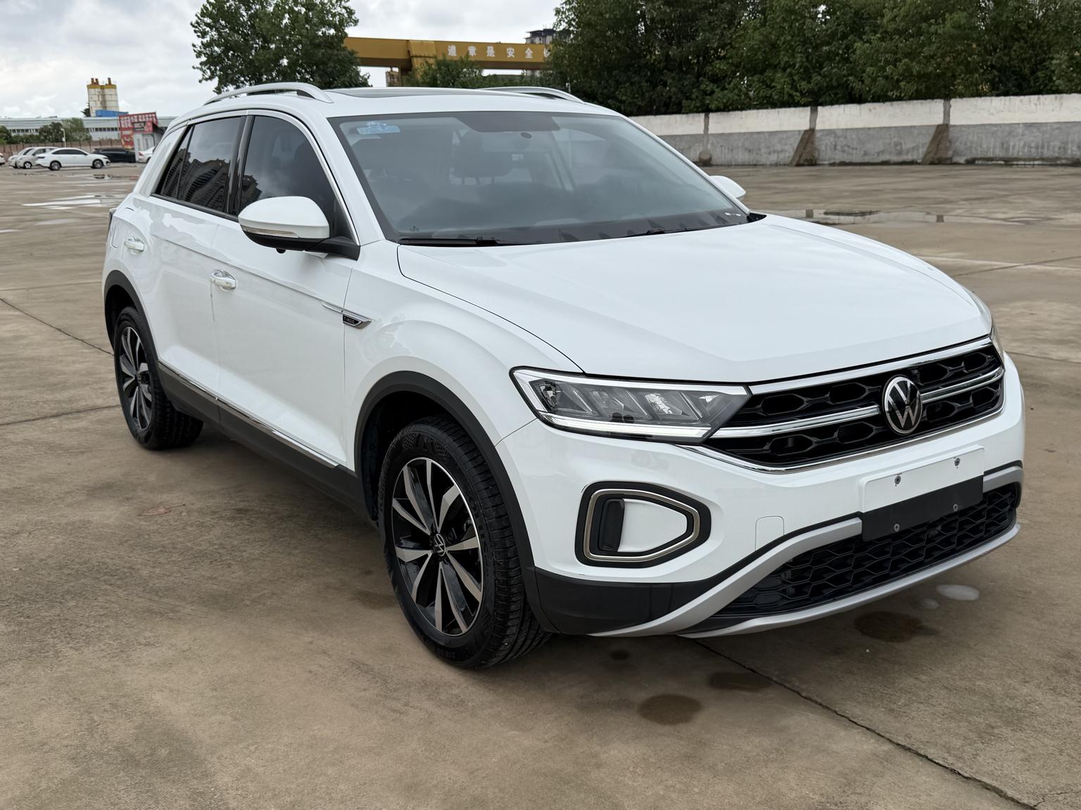 Volkswagen T-Roc 2023 280TSI DSG