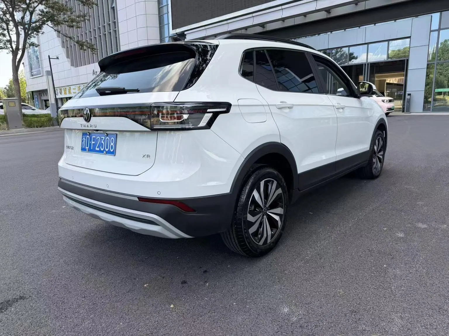 Volkswagen Tharu 2025 Sharp 1.5L Sharp