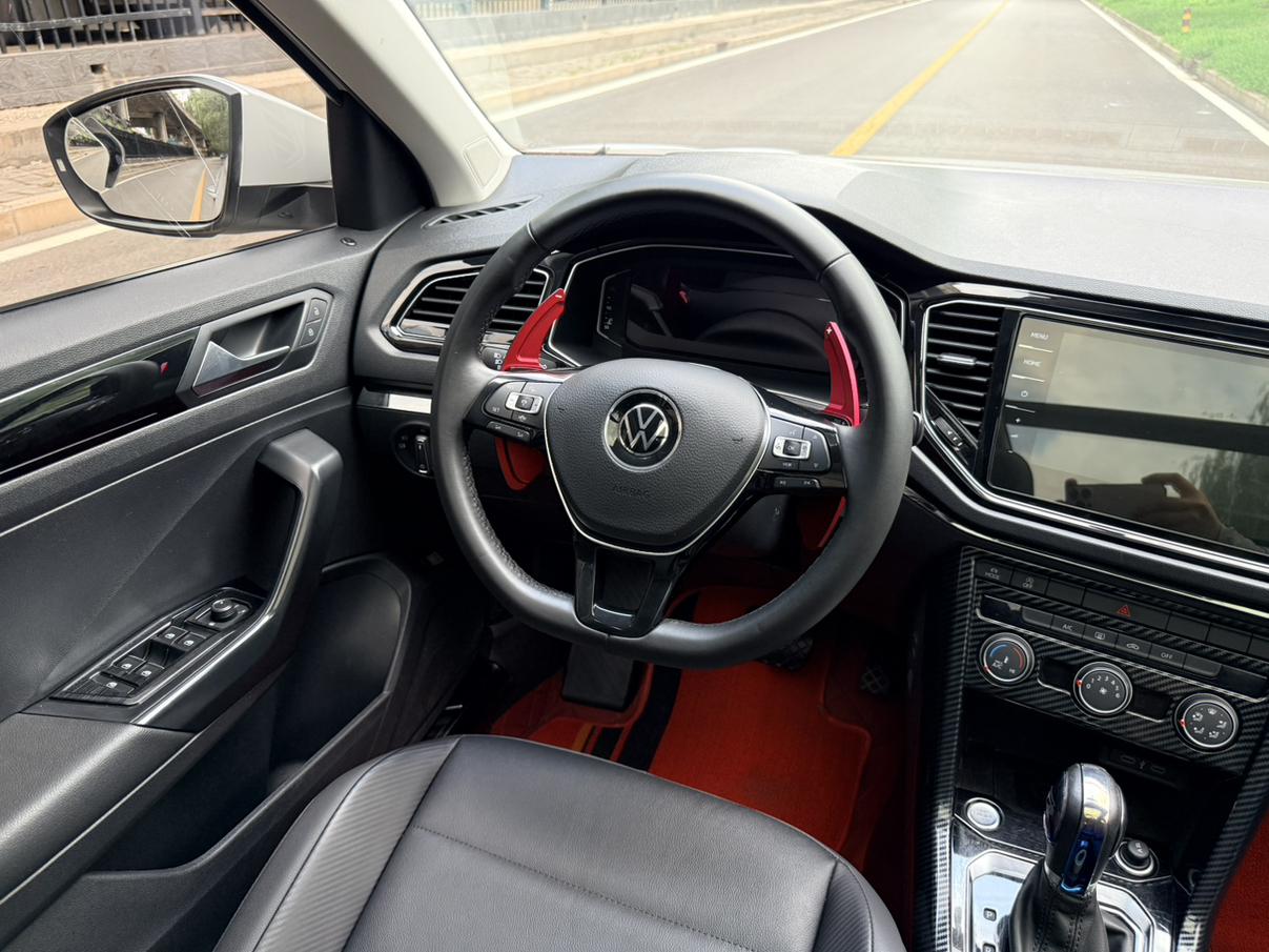 Volkswagen T-Roc 2021 280TSI DSG 2WD Comfort Smart Connected 30 Anniversary Commemorative