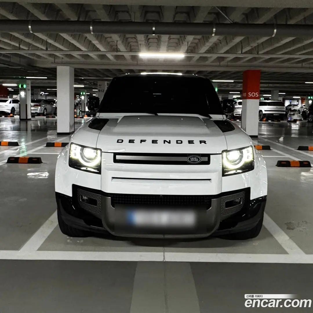 Land Rover Defender 110 D300 X-Dynamic HSE