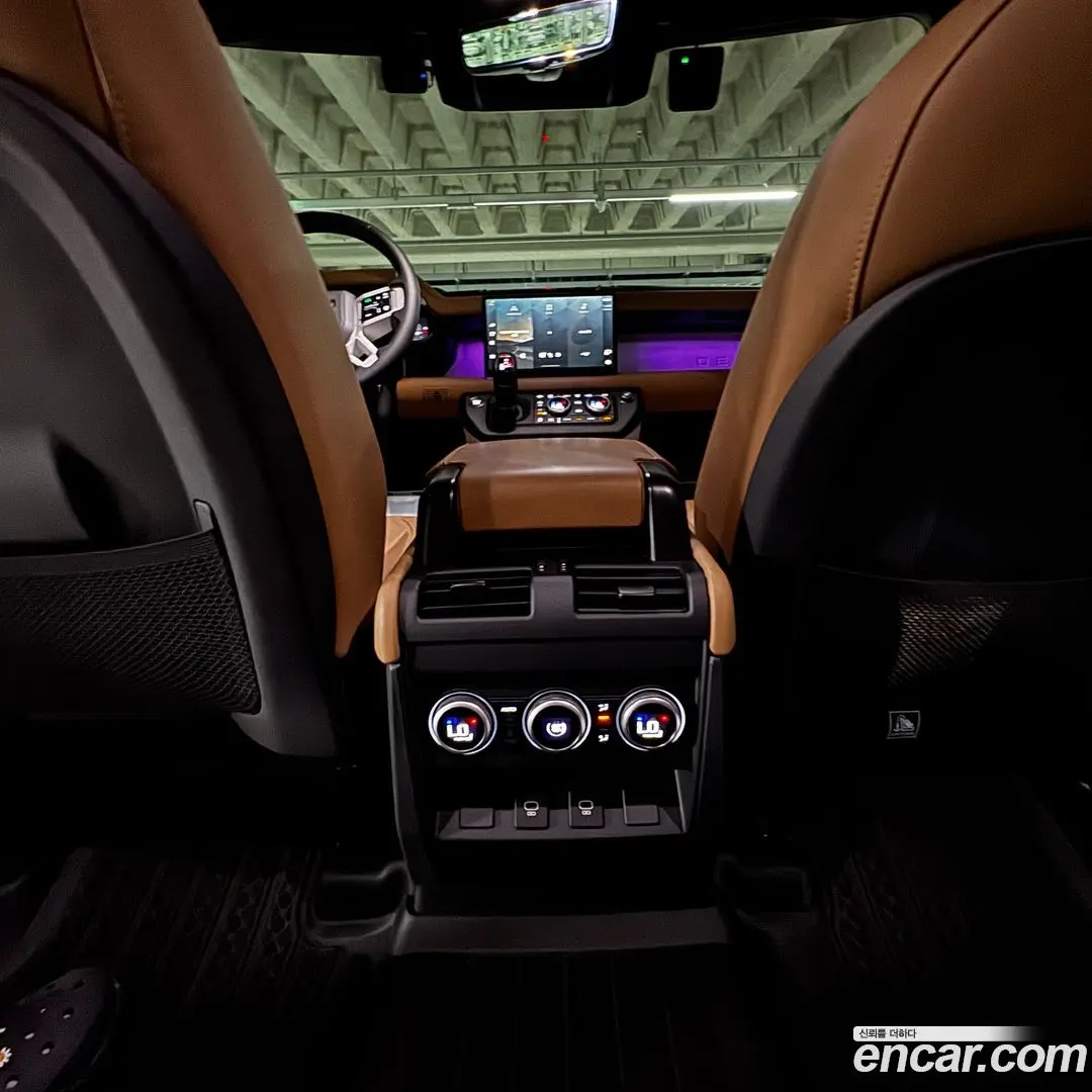 Land Rover Defender 110 D300 X-Dynamic HSE