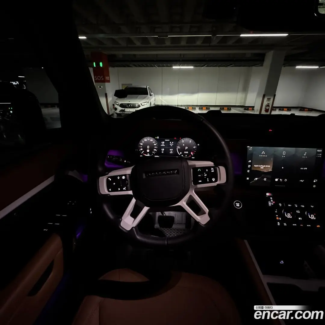 Land Rover Defender 110 D300 X-Dynamic HSE