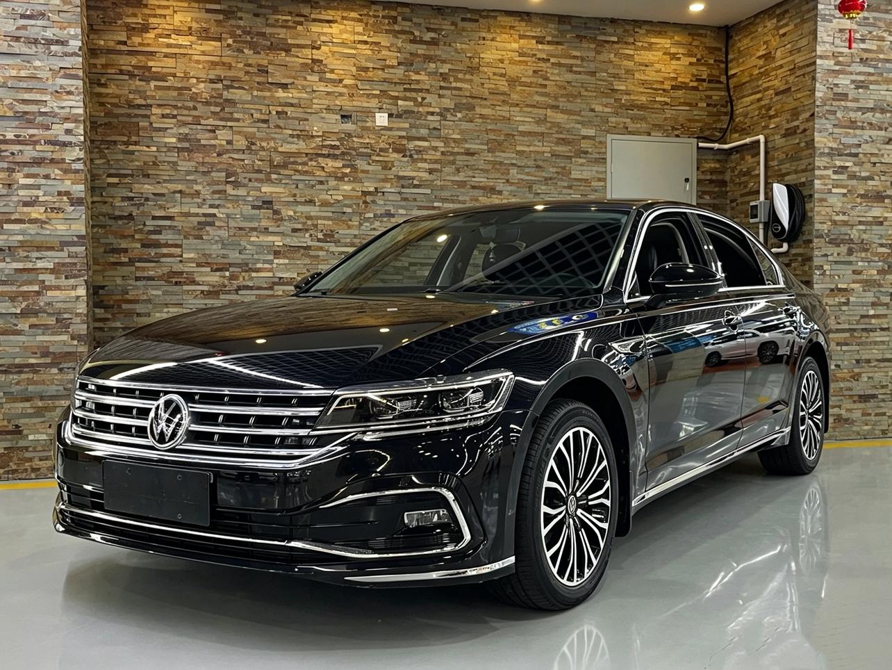 Volkswagen 2021 380TSI Luxury