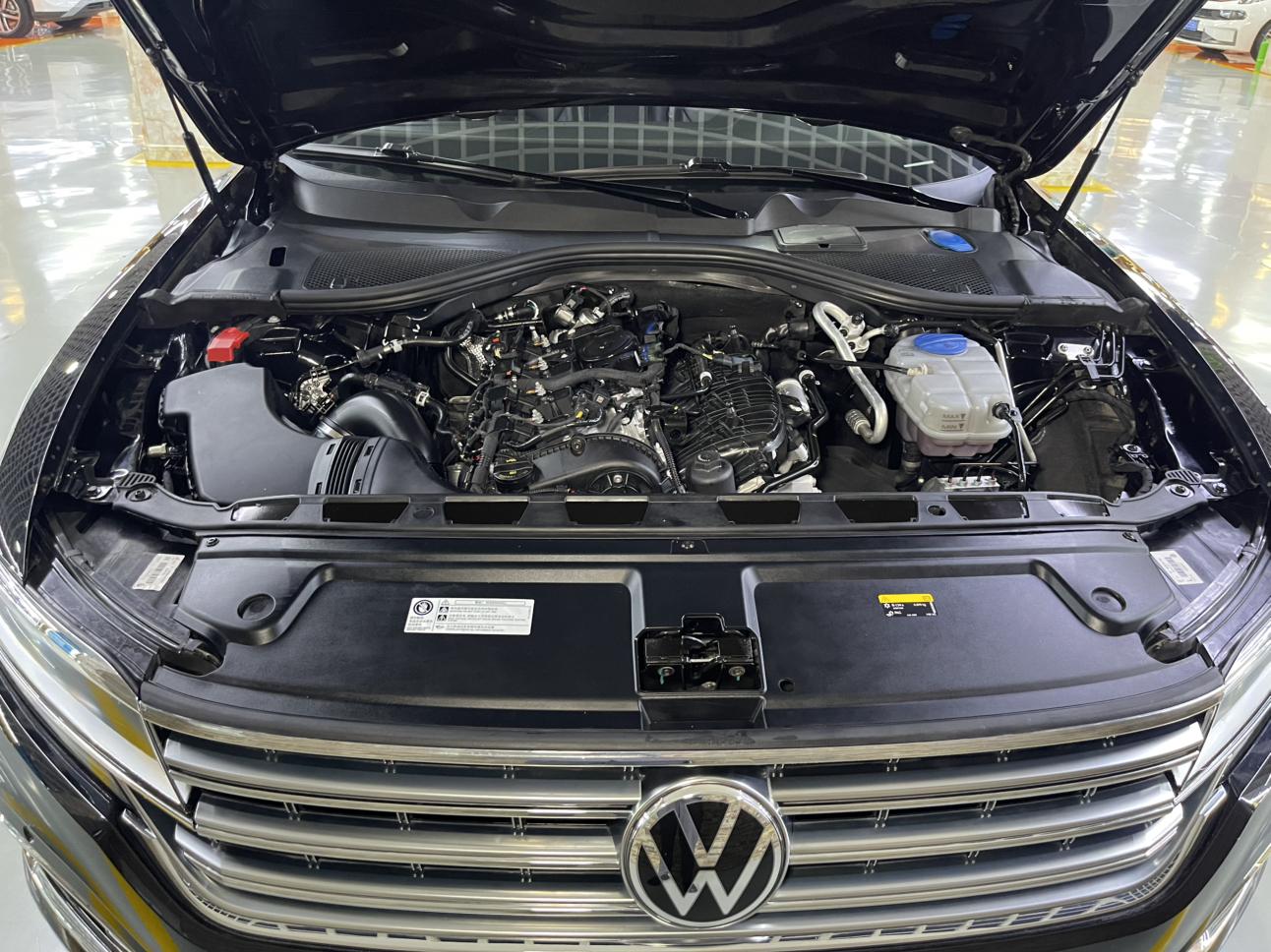 Volkswagen 2021 380TSI Luxury