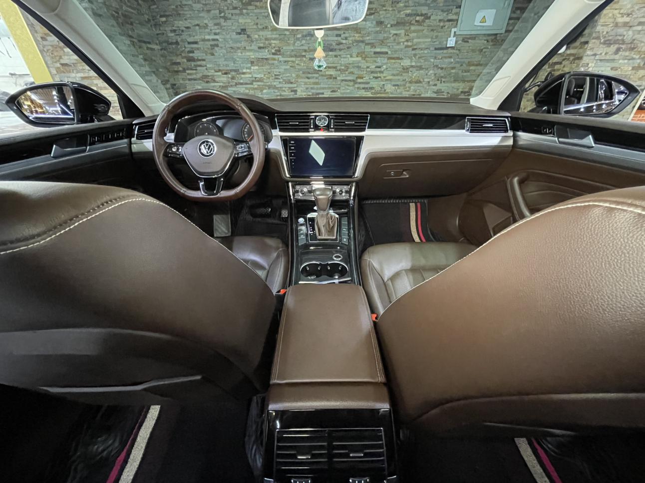 Volkswagen 2021 380TSI Luxury
