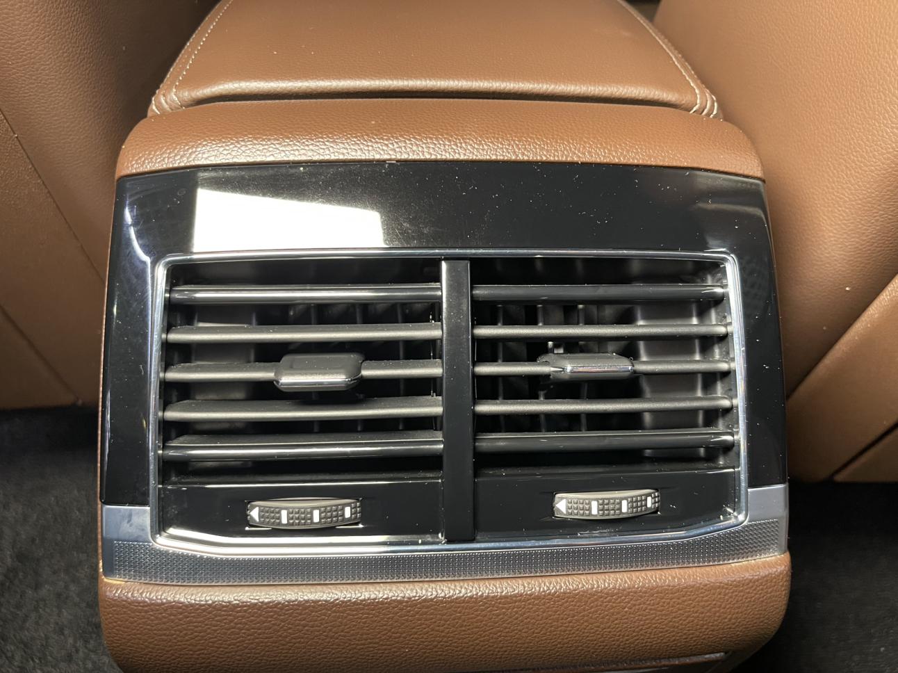 Volkswagen 2021 380TSI Luxury