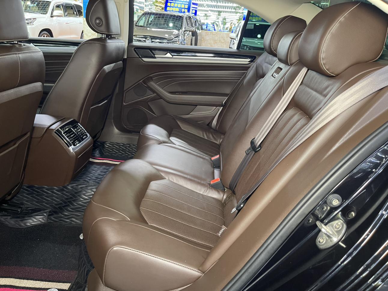 Volkswagen 2021 380TSI Luxury