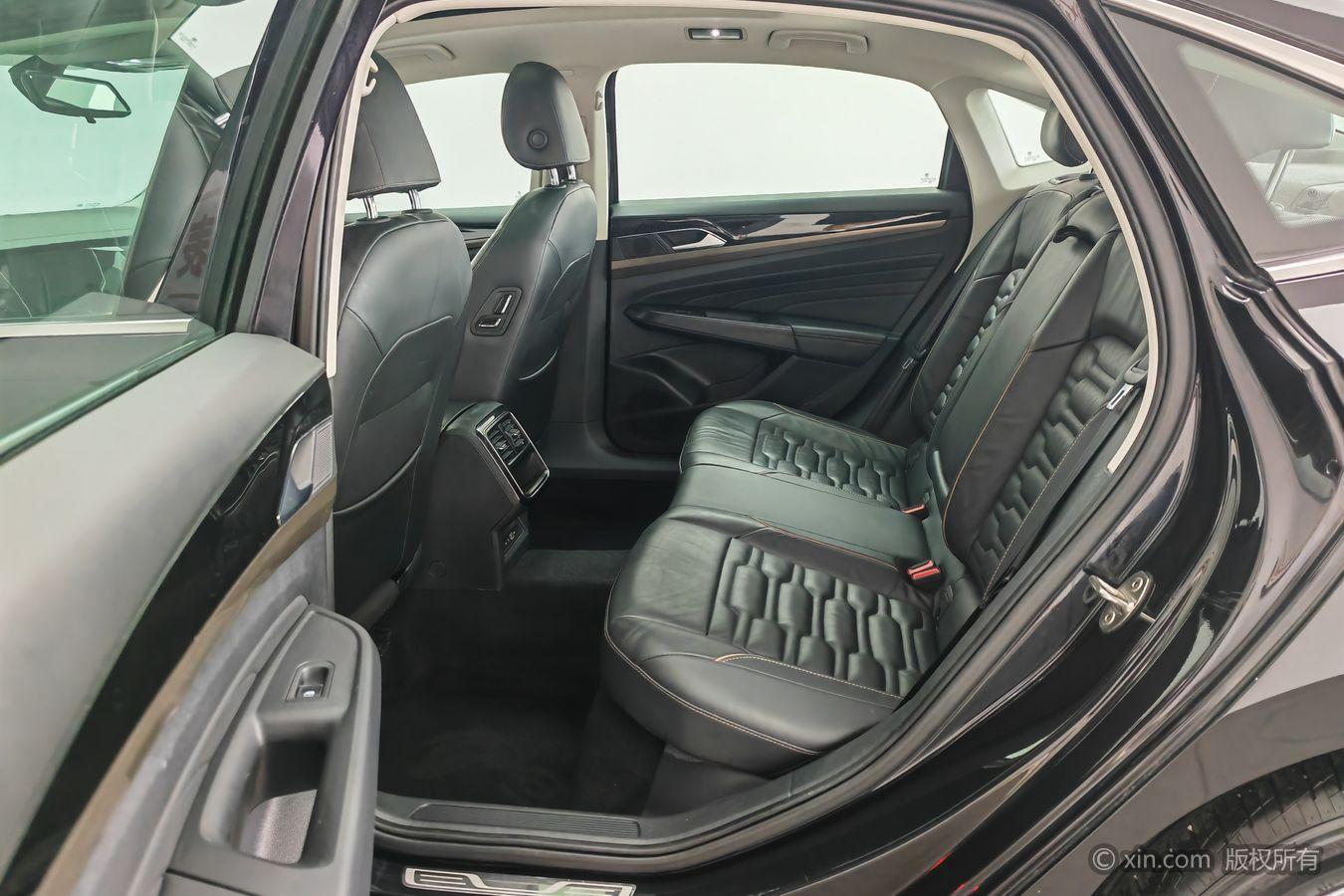 Volkswagen Passat 2021 330TSI Elite