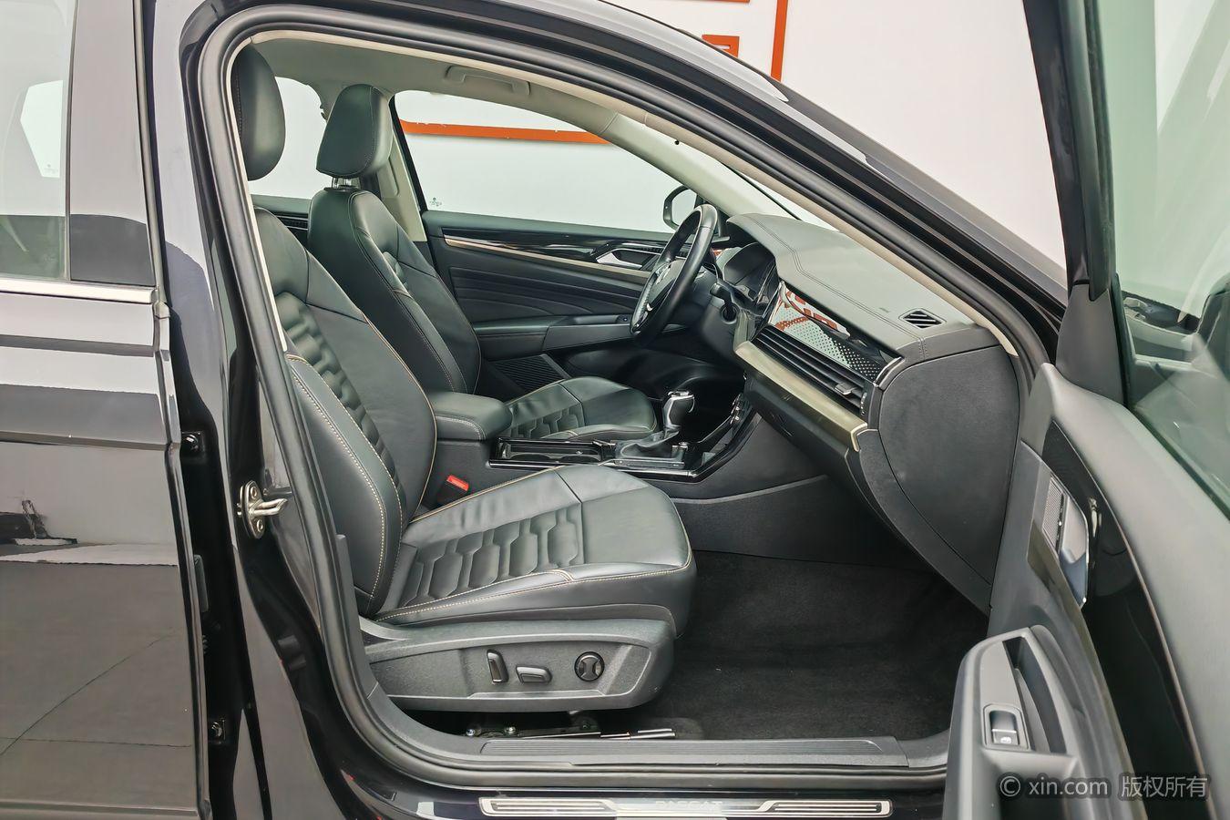 Volkswagen Passat 2021 330TSI Elite
