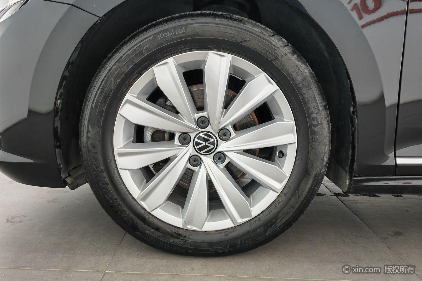 Volkswagen Passat 2021 330TSI Elite