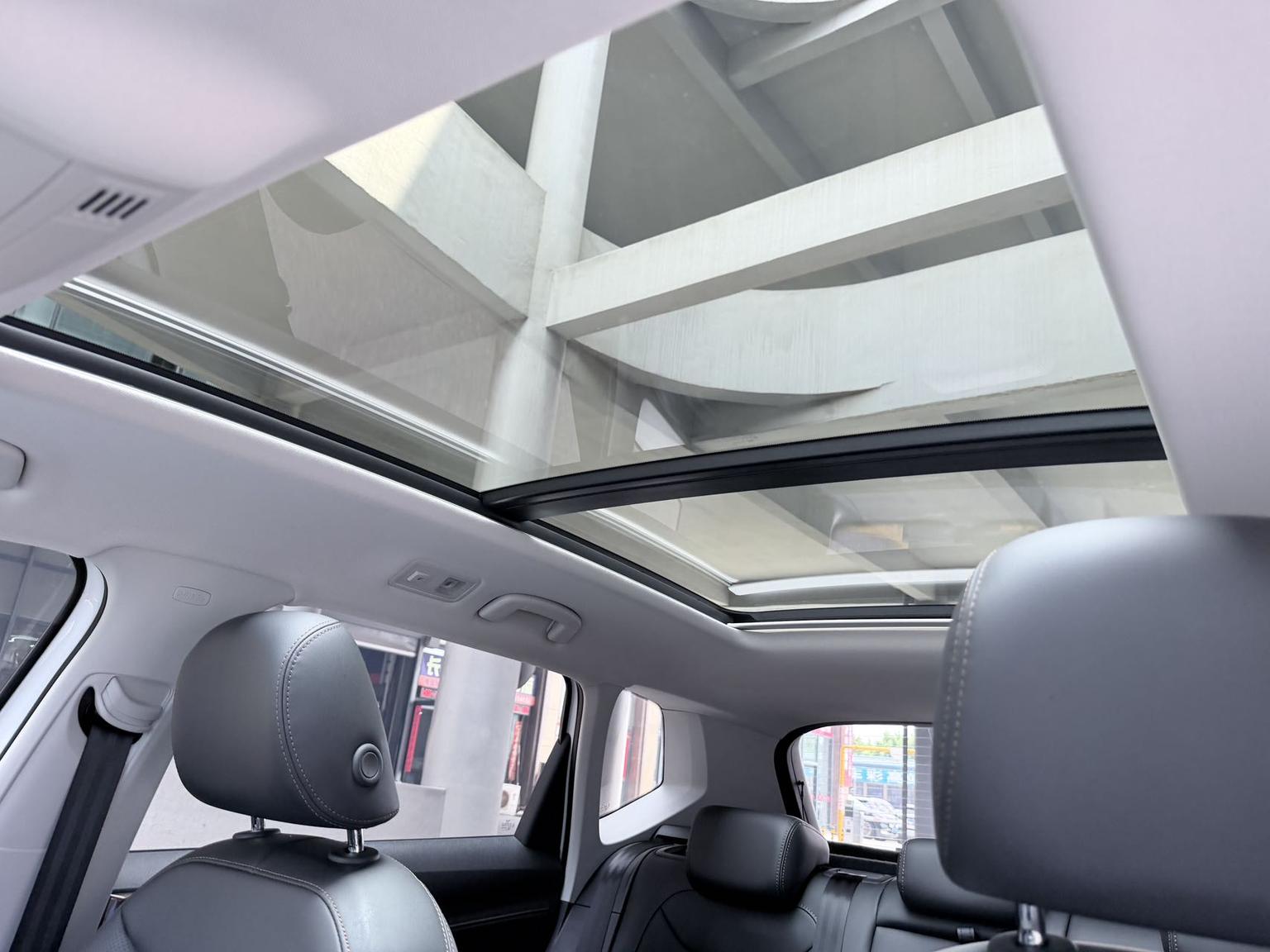 Volkswagen Tharu 2022 280TSI 2WD Luxury