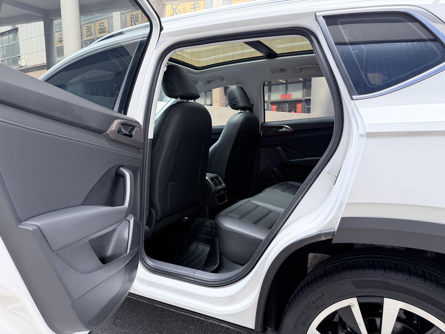 Volkswagen Tharu 2022 280TSI 2WD Luxury