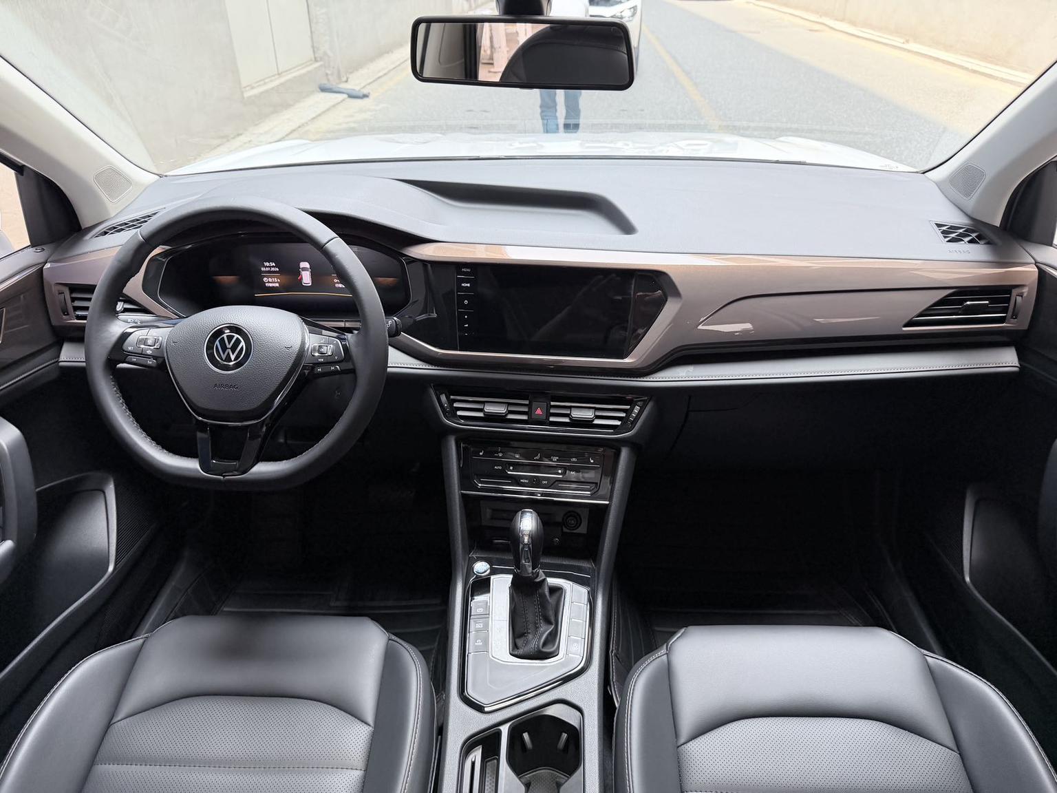 Volkswagen Tharu 2022 280TSI 2WD Luxury