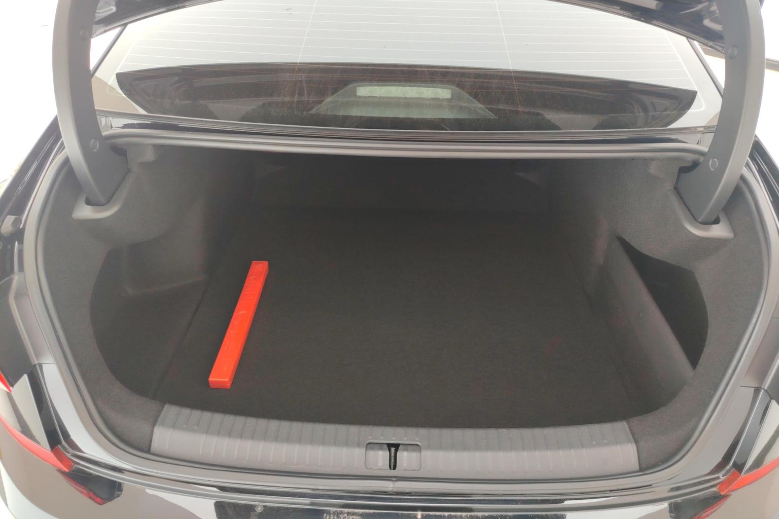 Volkswagen Passat 2022 330TSI Luxury