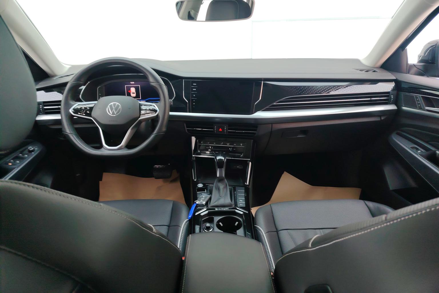 Volkswagen Passat 2022 330TSI Luxury