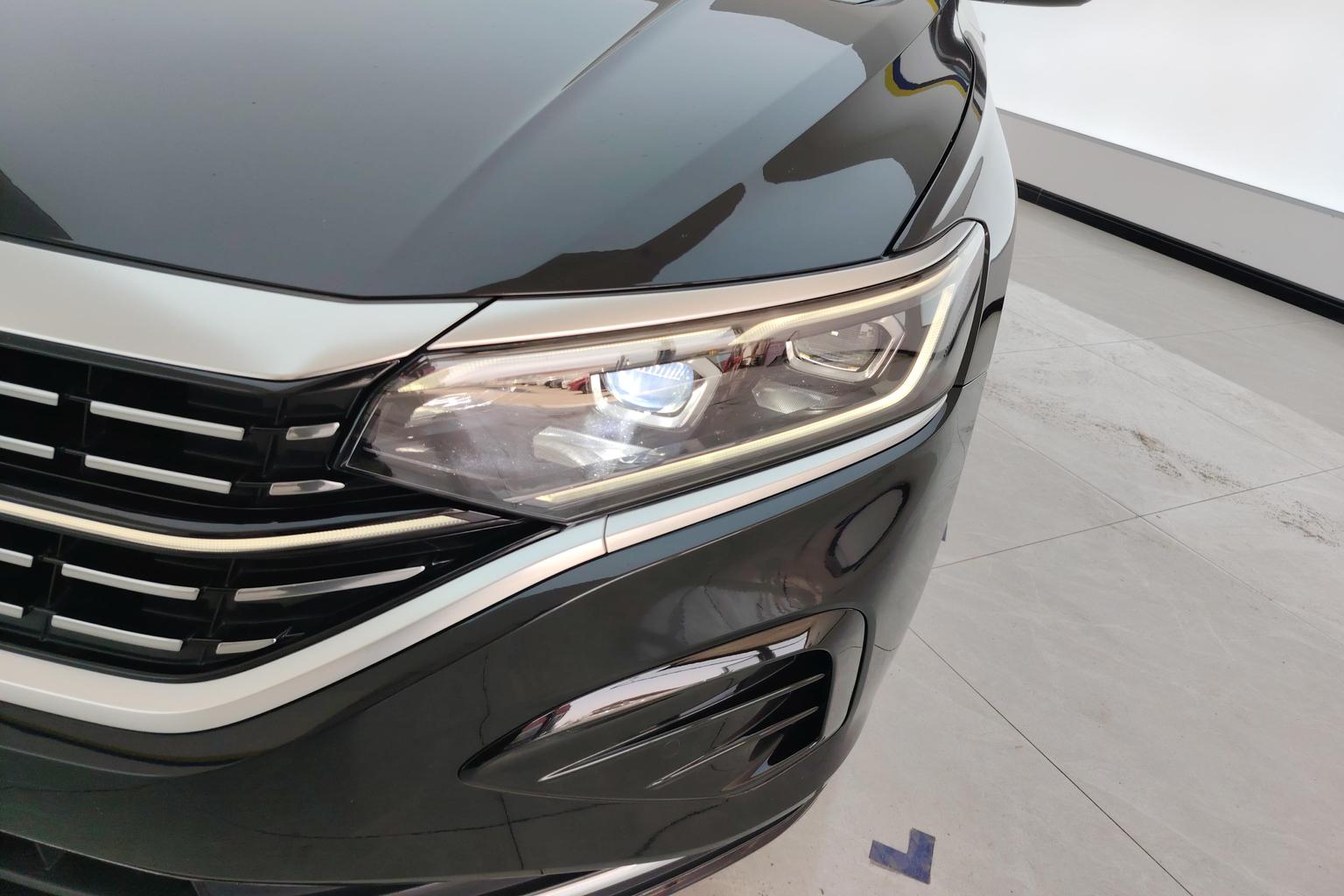 Volkswagen Passat 2022 330TSI Luxury