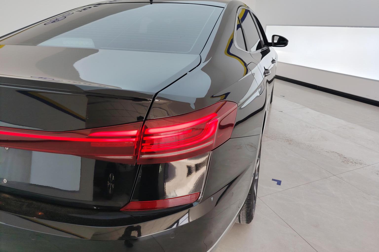 Volkswagen Passat 2022 330TSI Luxury