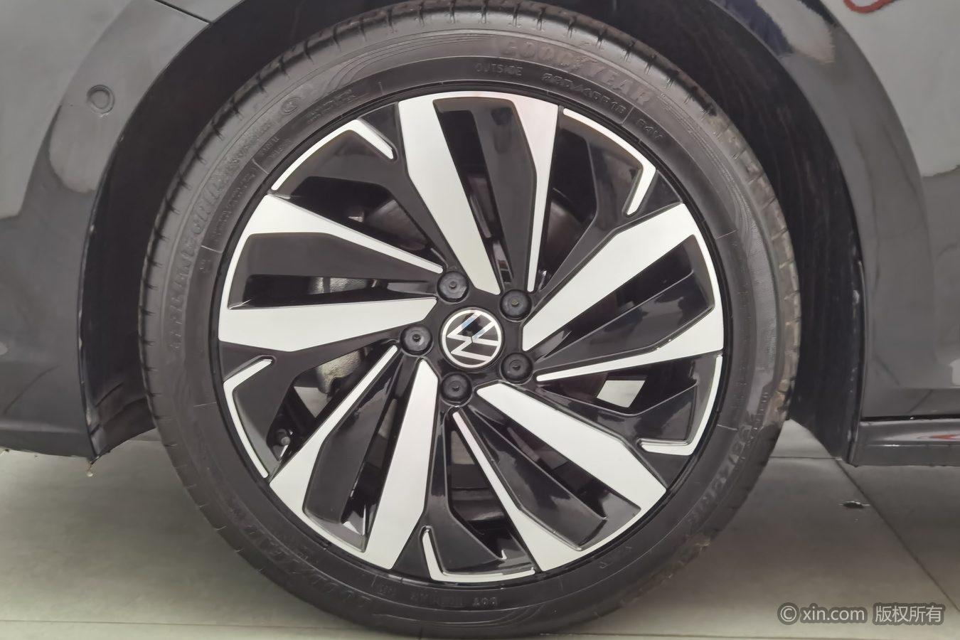 Volkswagen Passat 2023 Facelift 380TSI Luxury