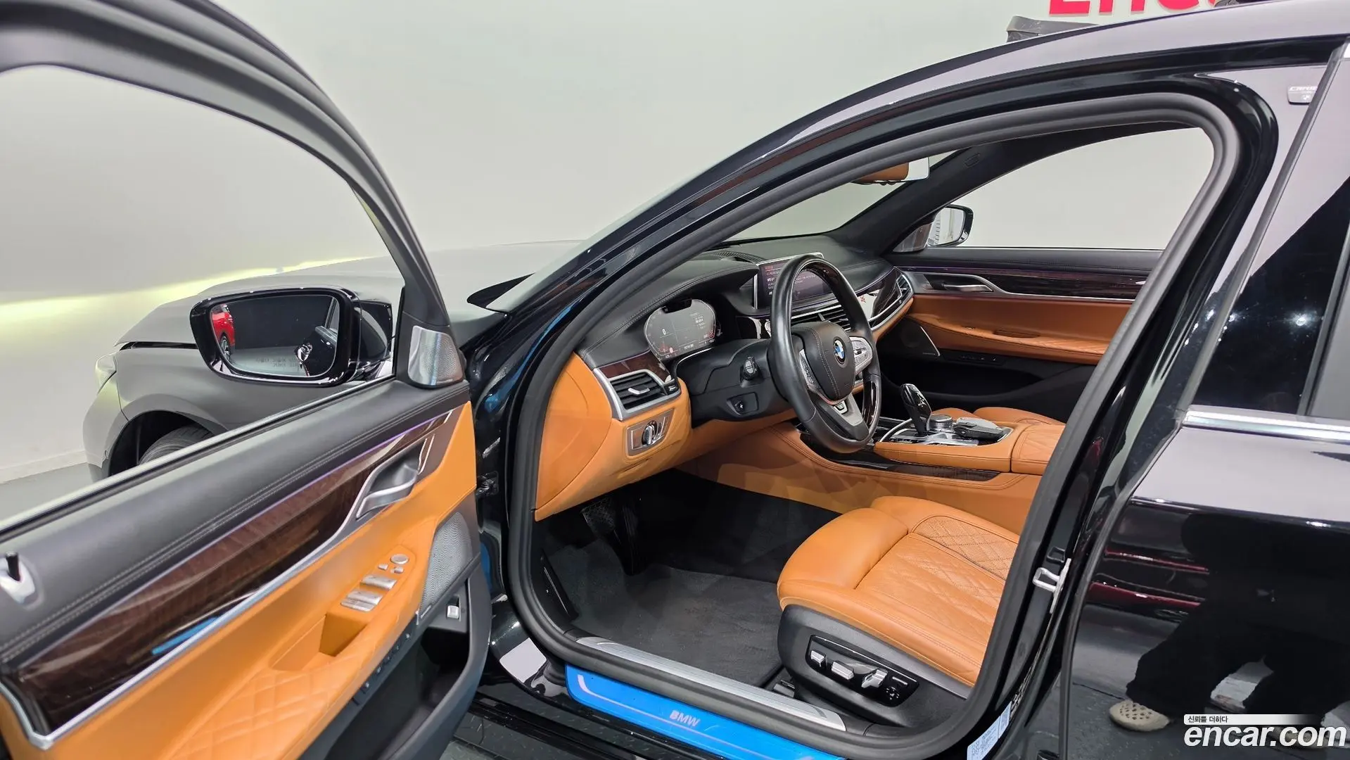 BMW 7-Series 750Li xDrive Design Pure Excellence